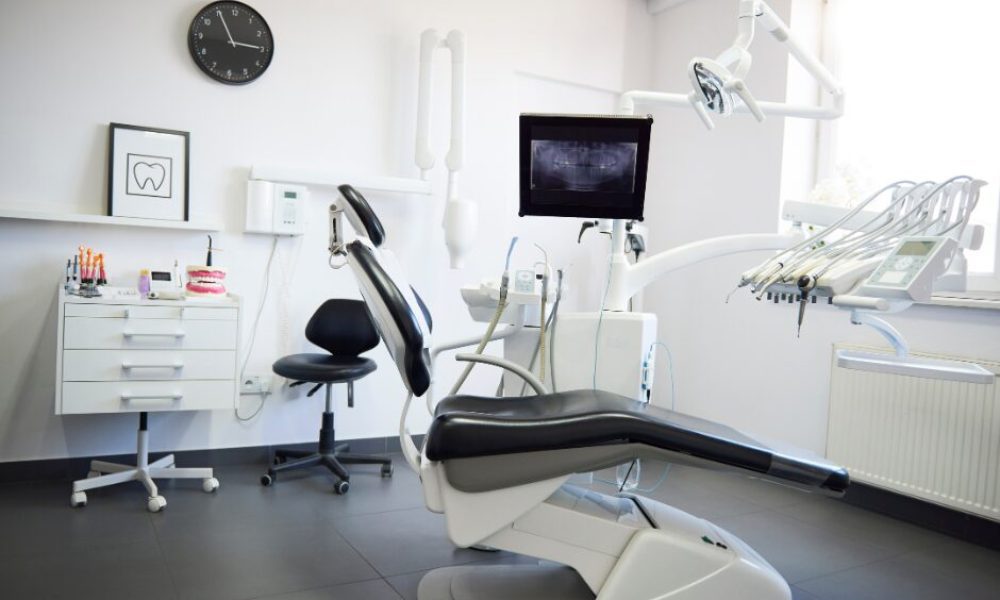 Top Dental Clinics for Implants in Costa Rica