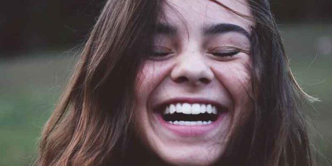 Can a Dental Crown Repair Broken Teeth Like New?